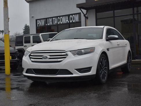 Used 2017 Ford Taurus Limited image 5