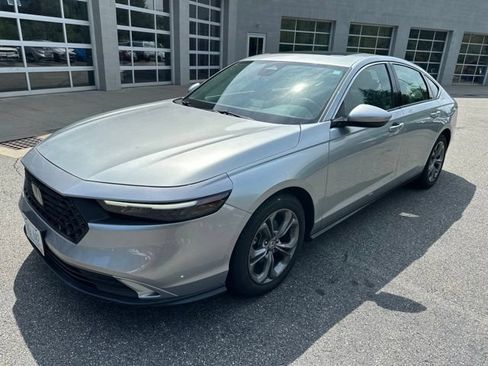 Used 2024 Honda Accord EX image 3