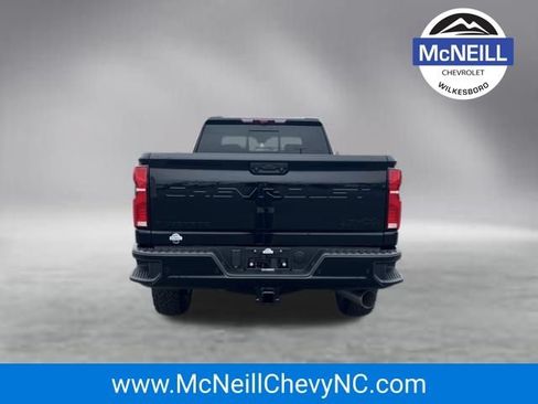 New 2026 Chevrolet Silverado 2500 High Country w/ High Country Premium Package AWD/4WD image 7