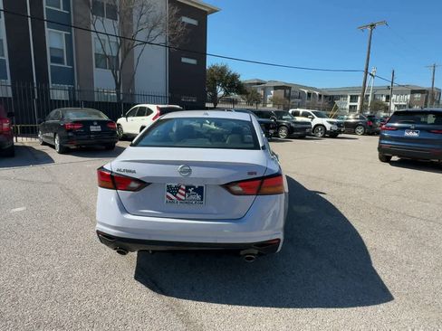 Used 2024 Nissan Altima 2.5 SR image 7