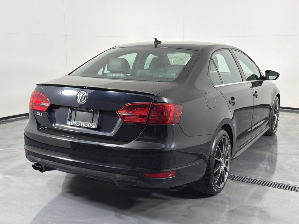 Used 2013 Volkswagen Jetta GLI FWD image 5