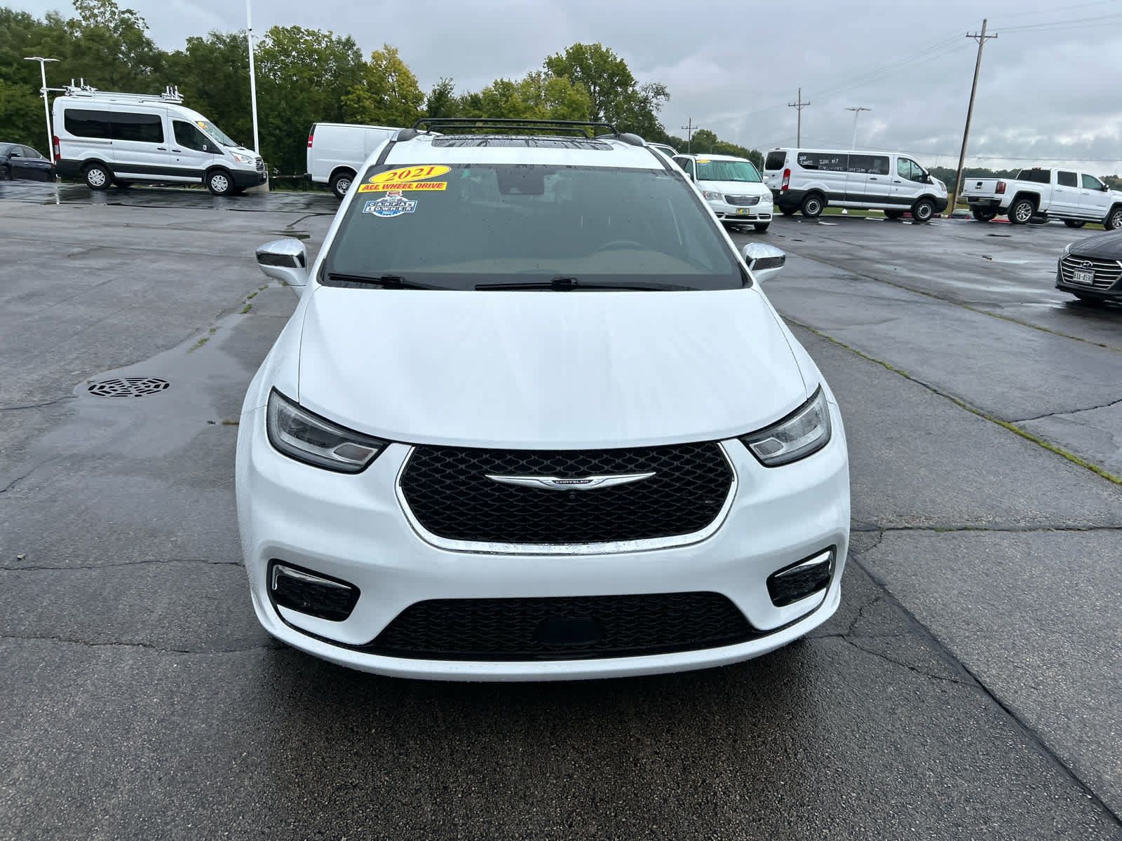 Used 2021 Chrysler Pacifica Limited w/ Premium & Safety Sphere Group AWD/4WD image 10