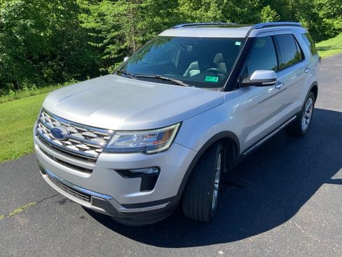 Used 2019 Ford Explorer Limited w/ Class III Trailer Tow Package AWD/4WD image 10