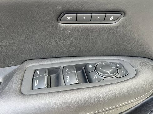 Used 2023 Cadillac XT5 Premium Luxury w/ Technology Package AWD/4WD image 13