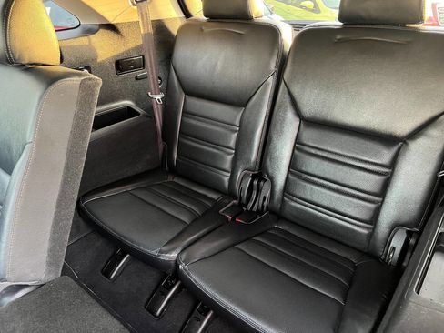 Used 2016 Kia Sorento SX image 26