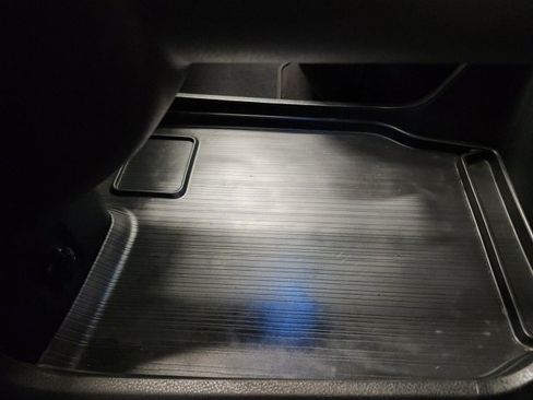 Certified 2022 Toyota Sienna XLE image 74