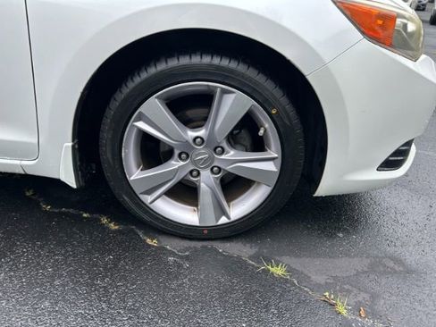 Used 2013 Acura ILX w/ Technology Package FWD image 36