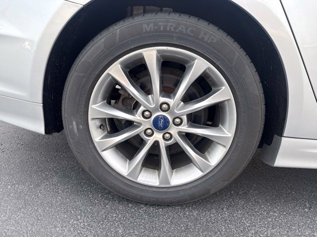 Used 2017 Ford Fusion SE w/ Fusion SE Technology Package FWD image 25