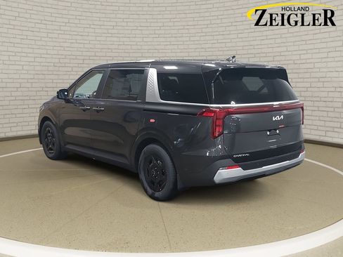 New 2026 Kia Carnival LXS image 7
