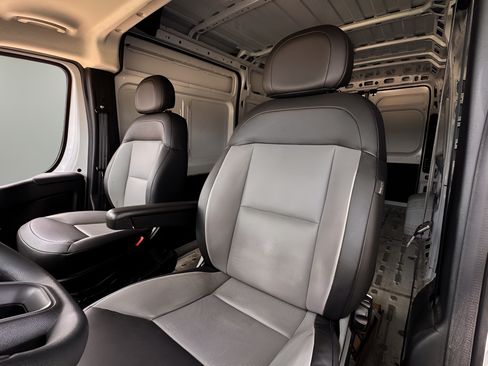 Used 2025 RAM ProMaster 2500 w/ Convenience Group FWD image 22