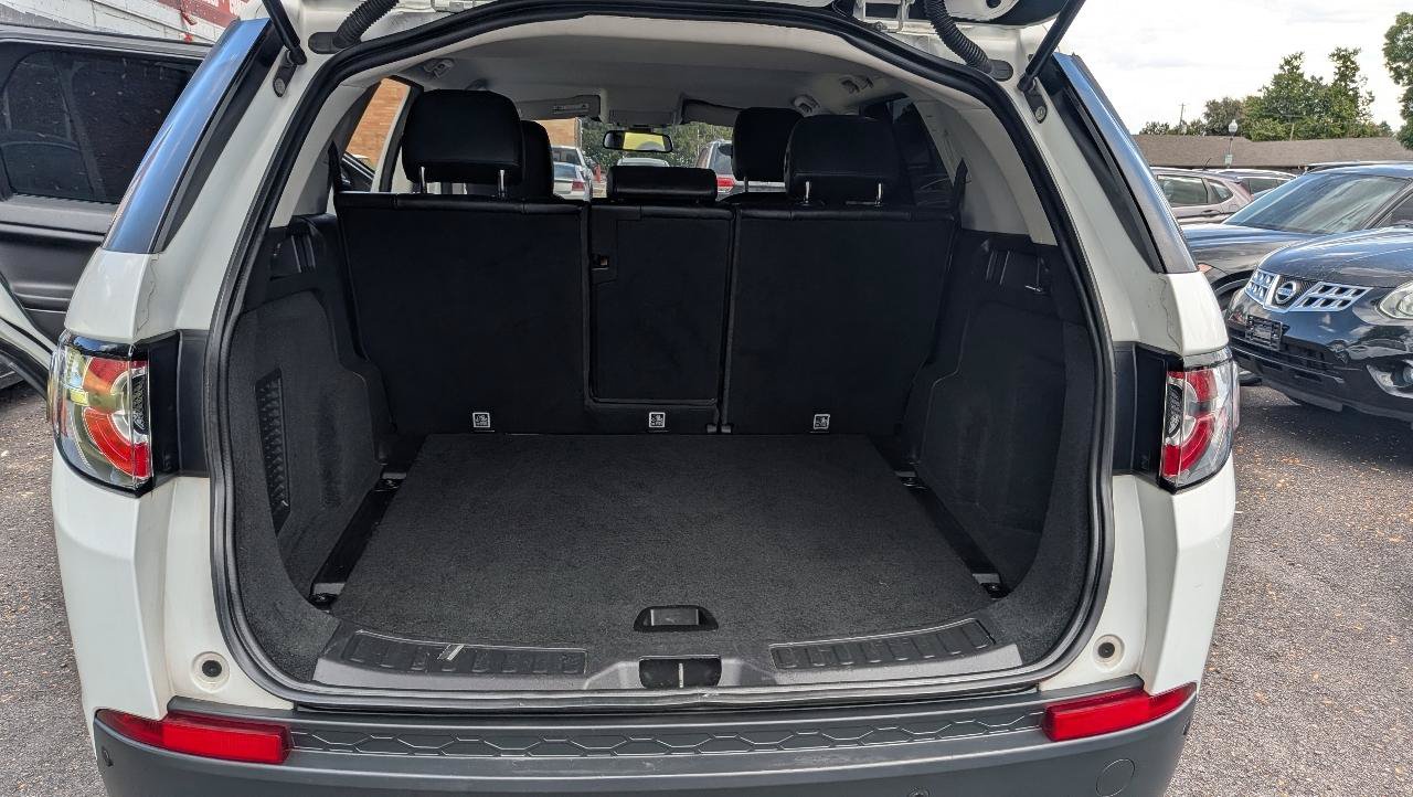 Used 2018 Land Rover Discovery Sport SE AWD/4WD image 10