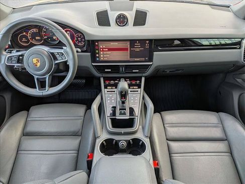 Used 2023 Porsche Cayenne AWD/4WD image 17