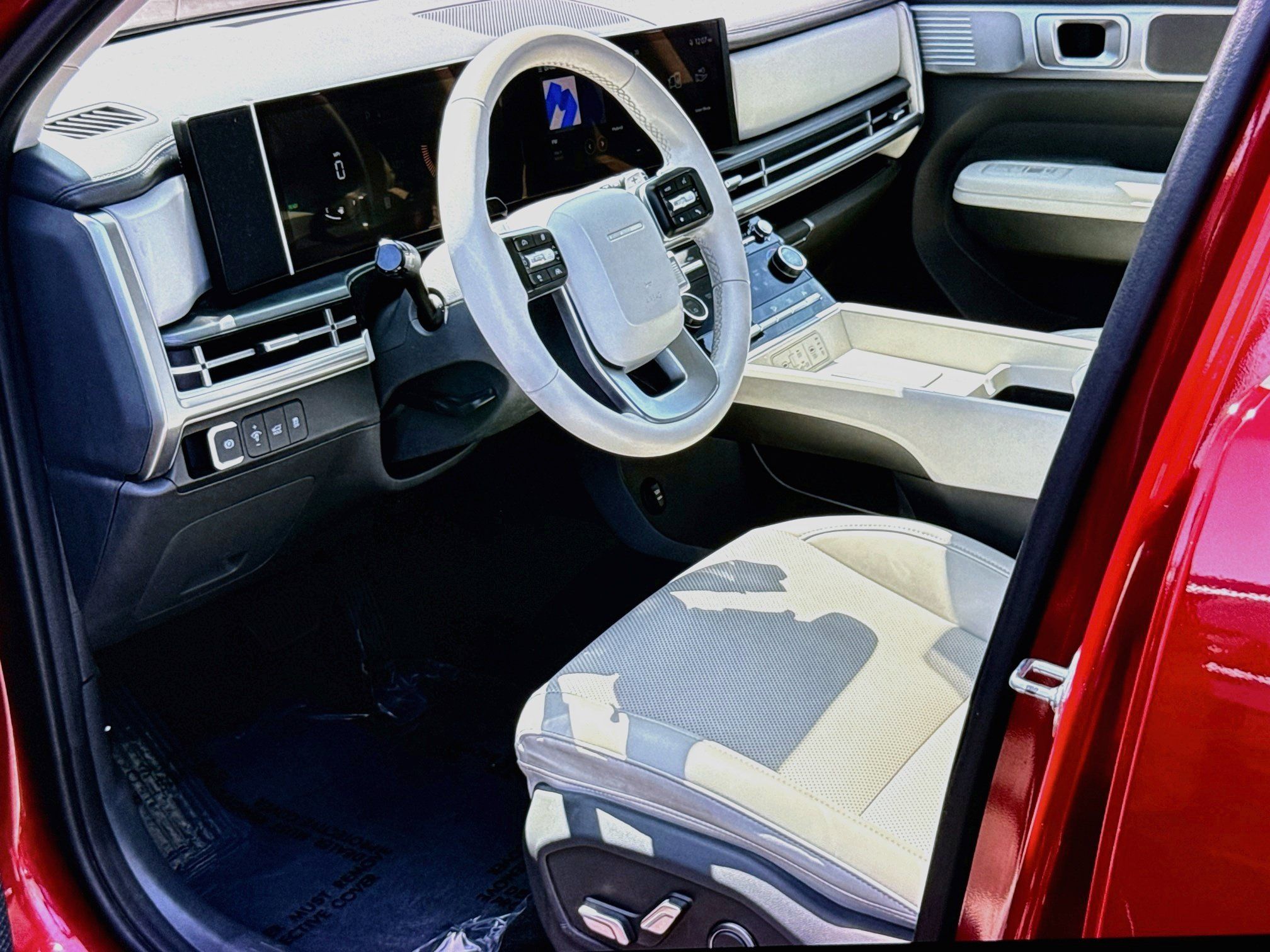 Certified 2025 Hyundai Santa Fe SEL FWD image 11