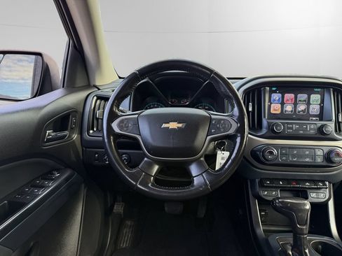 Used 2017 Chevrolet Colorado Z71 AWD/4WD image 12