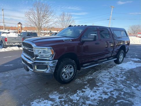 Used 2024 RAM 2500 Tradesman w/ Chrome Appearance Group image 7