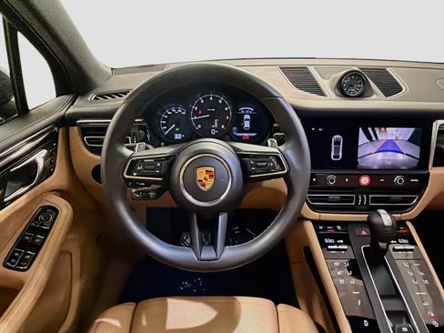 Used 2026 Porsche Macan AWD/4WD image 23