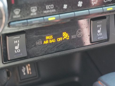 Used 2024 Toyota RAV4 XSE w/ Weather Package AWD/4WD image 30