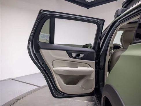 New 2026 Volvo V60 B5 Cross Country Plus w/ Climate Package image 28