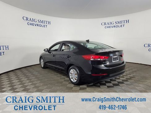 Used 2017 Hyundai Elantra SE w/ Cargo Package image 11