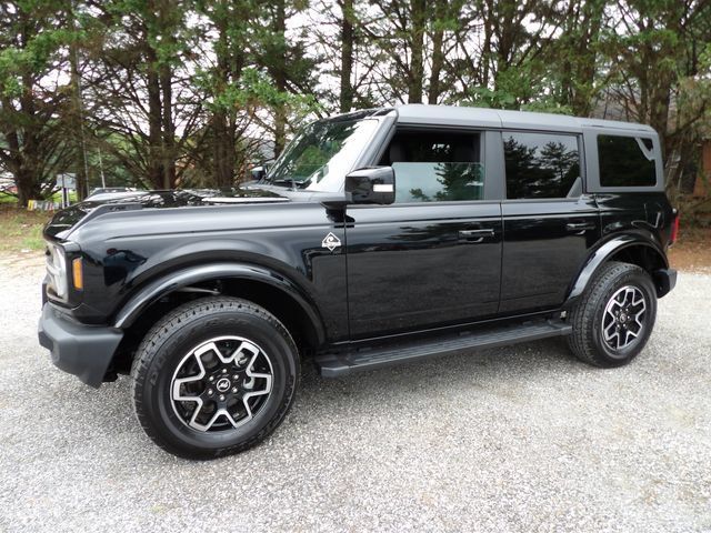 Certified 2023 Ford Bronco Outer Banks AWD/4WD image 1