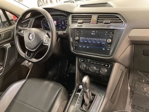Used 2019 Volkswagen Tiguan SEL FWD image 17