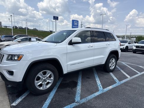 Used 2014 Jeep Grand Cherokee Laredo w/ Quick Order Package 23E AWD/4WD image 7