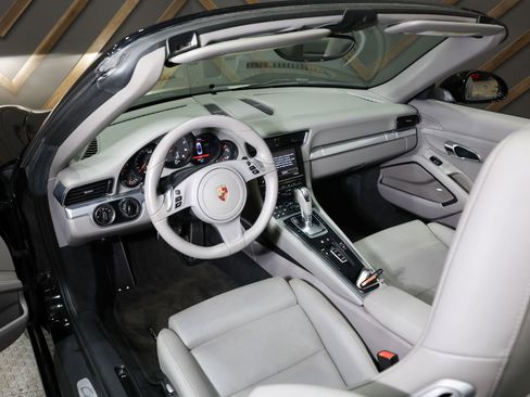 Used 2013 Porsche 911 Carrera image 6