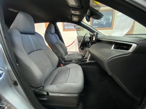 Used 2025 Toyota Corolla Cross AWD Hybrid image 13
