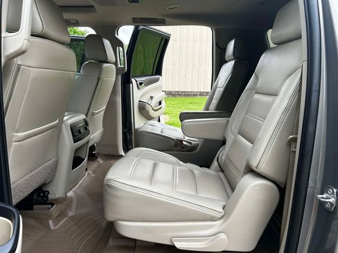 Used 2019 GMC Yukon XL Denali w/ Open Road Package image 19