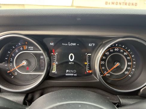 Used 2018 Jeep Wrangler Unlimited Sport S AWD/4WD image 18
