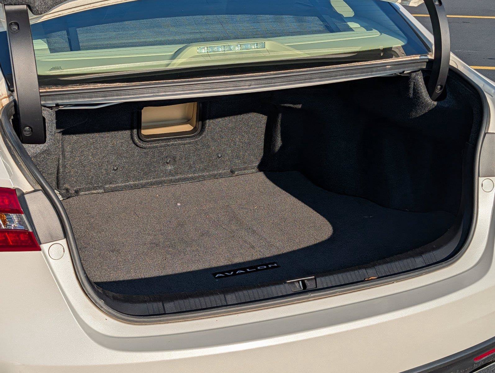 Used 2013 Toyota Avalon Limited FWD image 34