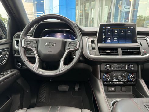 Used 2022 Chevrolet Suburban RST w/ Luxury Package AWD/4WD image 17
