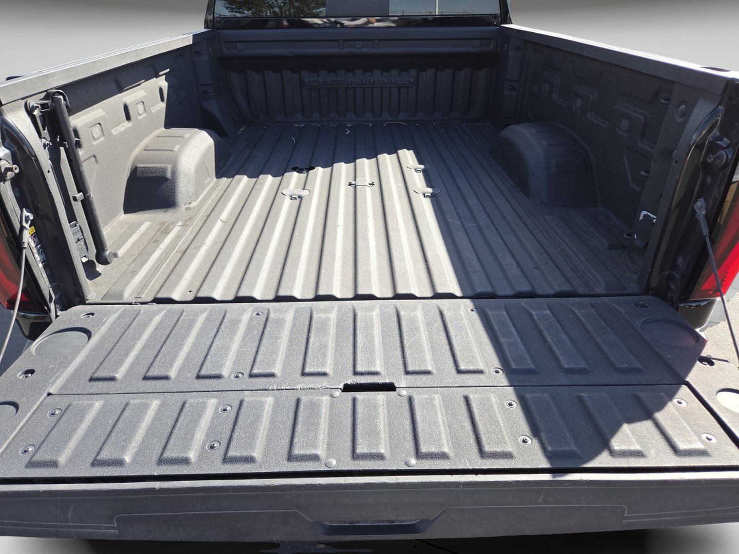 Used 2024 GMC Sierra 2500 Denali AWD/4WD image 31
