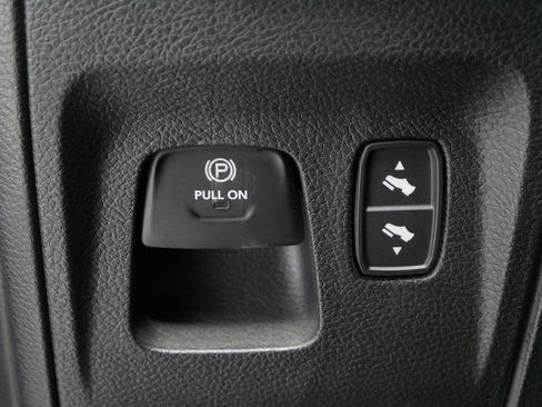 Certified 2023 RAM 1500 Laramie image 23