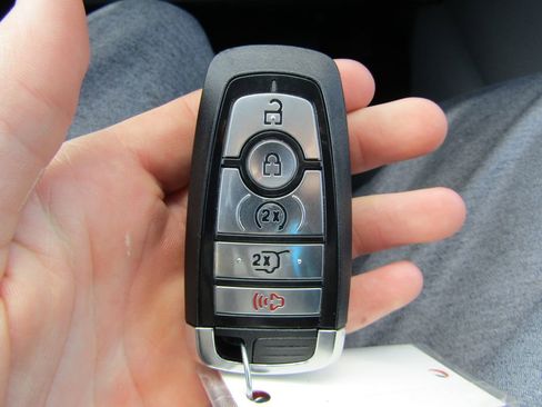 Used 2025 Ford Escape Base image 39