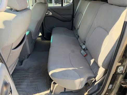 Used 2015 Nissan Frontier SV w/ SV Value Truck Package image 13