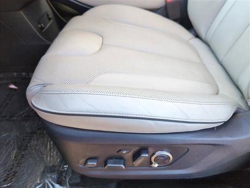 Used 2024 Hyundai Palisade Calligraphy image 10