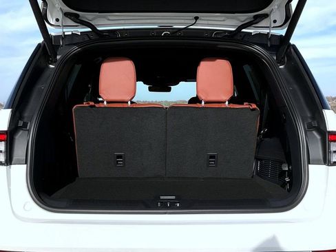 New 2026 Lincoln Aviator Reserve image 9