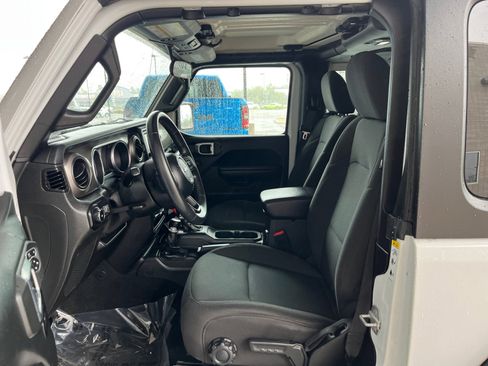 Used 2018 Jeep Wrangler Sport S image 14