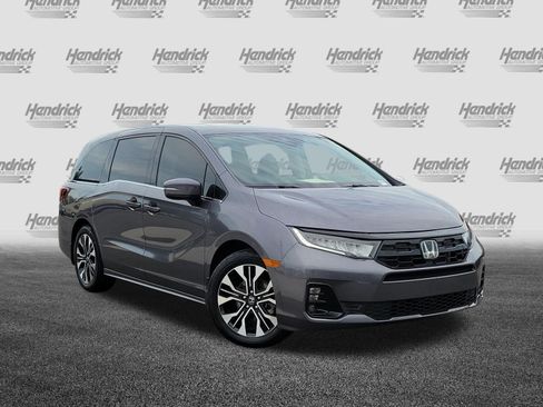 Used 2025 Honda Odyssey Elite image 2