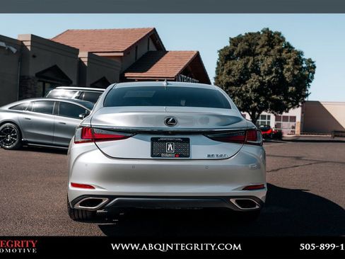 Used 2019 Lexus ES 350 w/ Premium Package FWD image 6