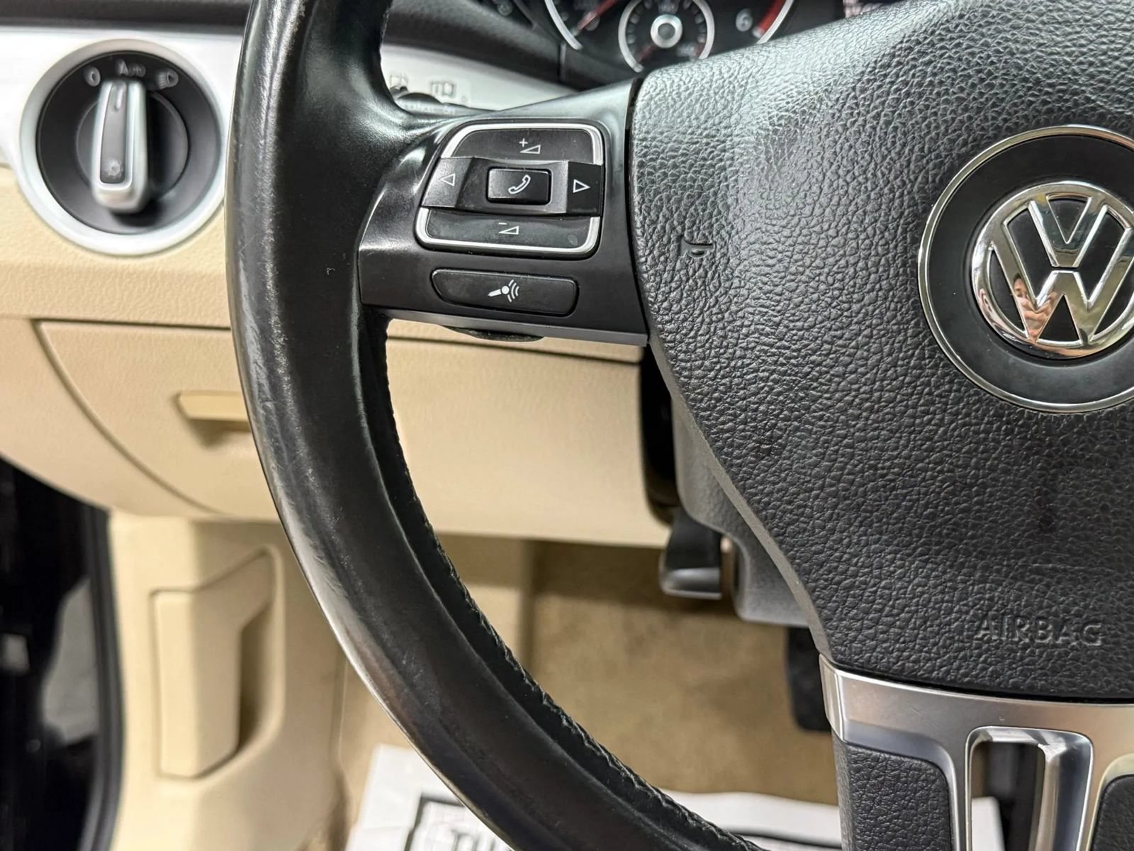 Used 2013 Volkswagen Passat TDI SE FWD image 30