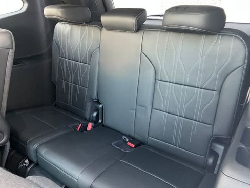 Used 2025 Buick Enclave Avenir w/ Trailering Package, 5000 lbs. image 26