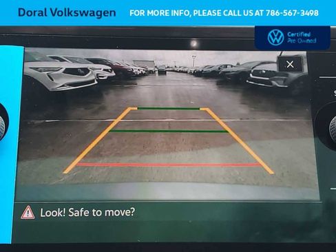 Used 2023 Volkswagen Tiguan SE w/ Panoramic Sunroof Package FWD image 24