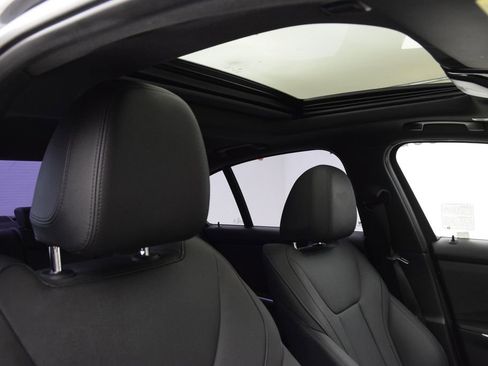 Used 2021 BMW 330i Sedan w/ Driving Assistance Package image 18