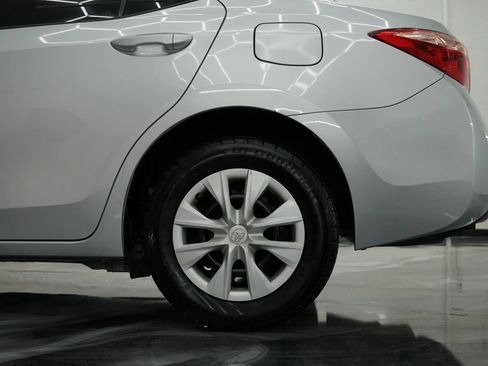 Used 2017 Toyota Corolla SE FWD image 16
