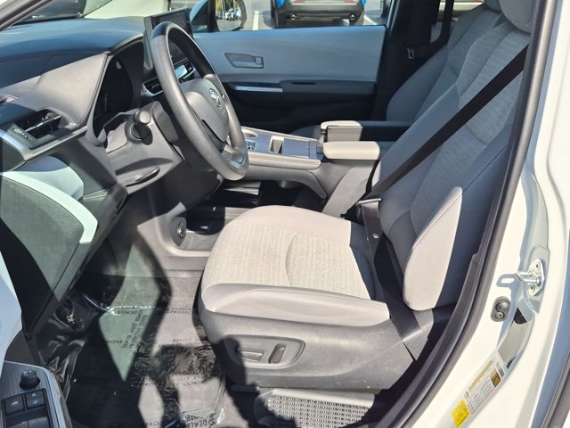 Certified 2026 Toyota Sienna LE AWD/4WD image 9