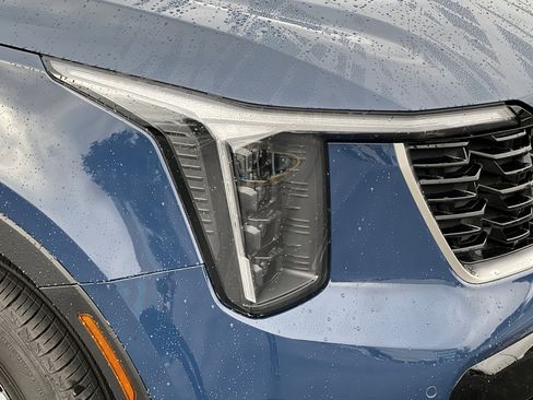 Certified 2025 Kia Sorento S image 49