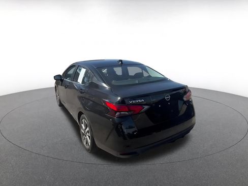 Used 2025 Nissan Versa SV FWD image 11
