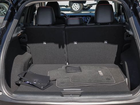Used 2026 Nissan Kicks SR w/ SR Premium Package FWD image 25